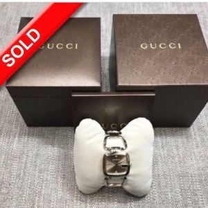 Gucci Watch ⌚️Gucci Bracelet/Ladies Watch⌚️